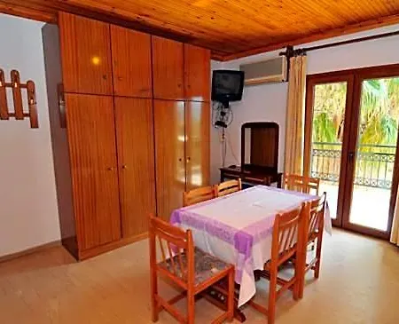 Coral Hotel